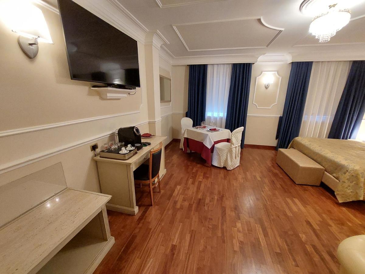 Hotel Villa Medici Rocca San Giovanni Esterno foto