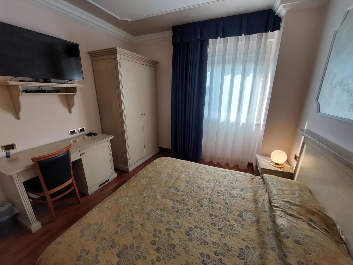 Hotel Villa Medici Rocca San Giovanni Esterno foto