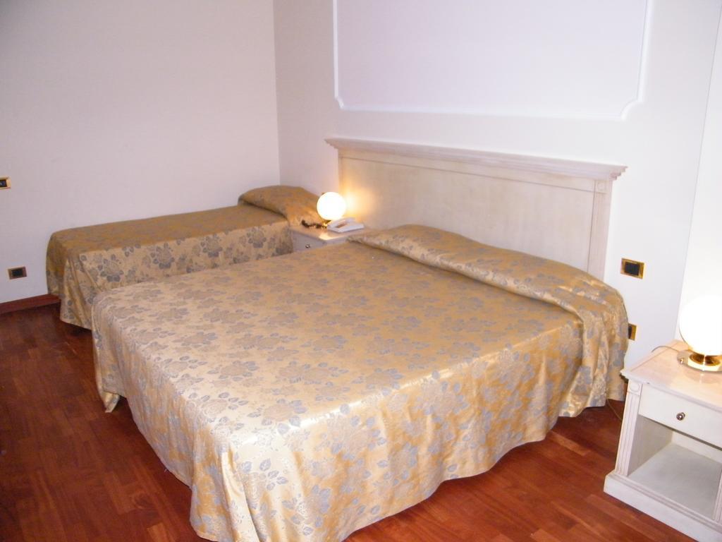Hotel Villa Medici Rocca San Giovanni Esterno foto
