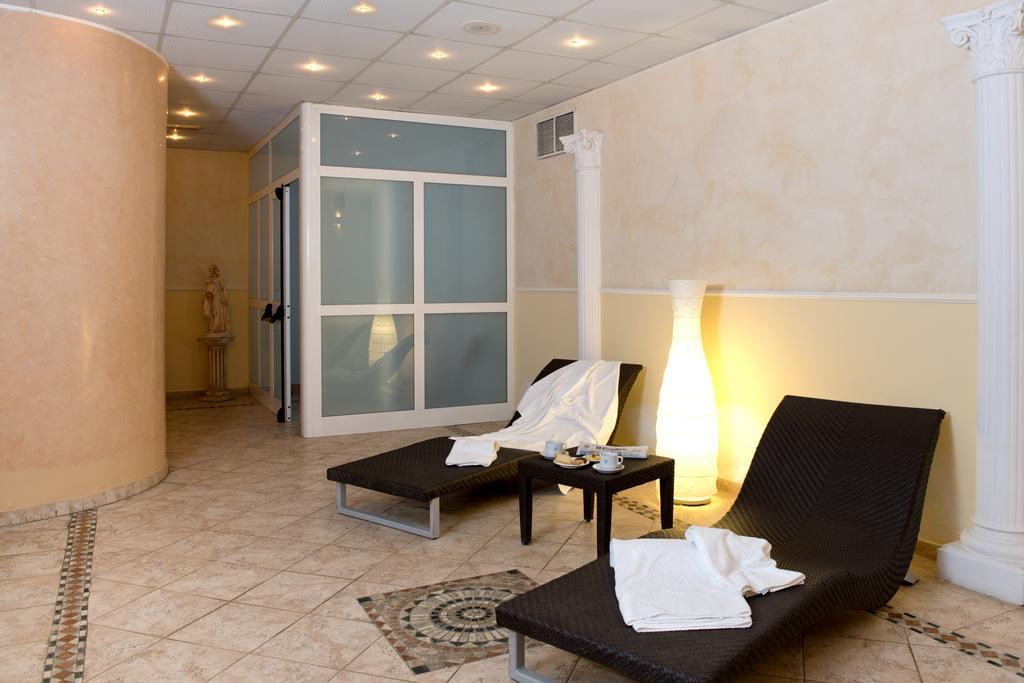 Hotel Villa Medici Rocca San Giovanni Esterno foto