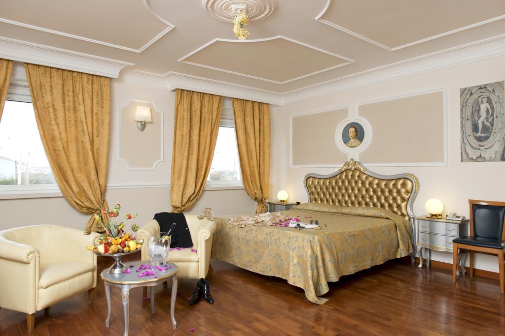 Hotel Villa Medici Rocca San Giovanni Esterno foto