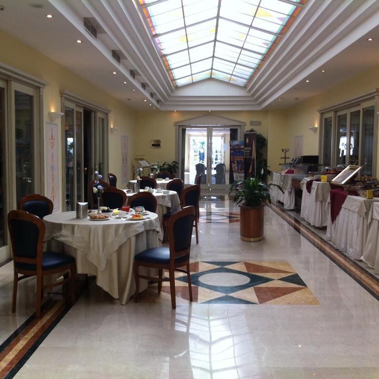 Hotel Villa Medici Rocca San Giovanni Esterno foto