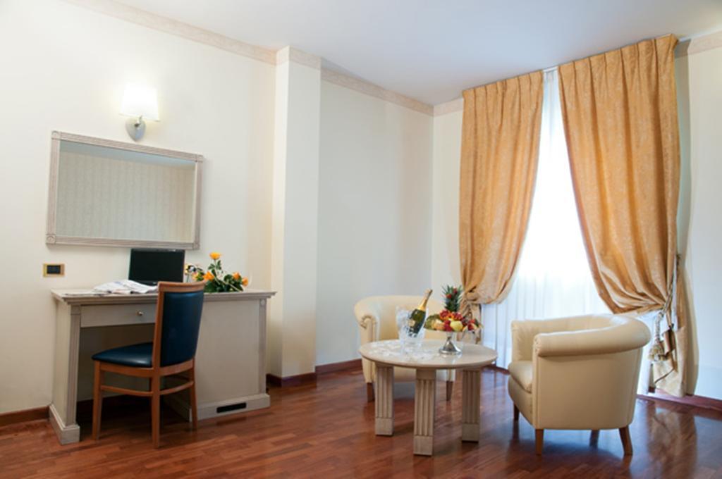 Hotel Villa Medici Rocca San Giovanni Esterno foto