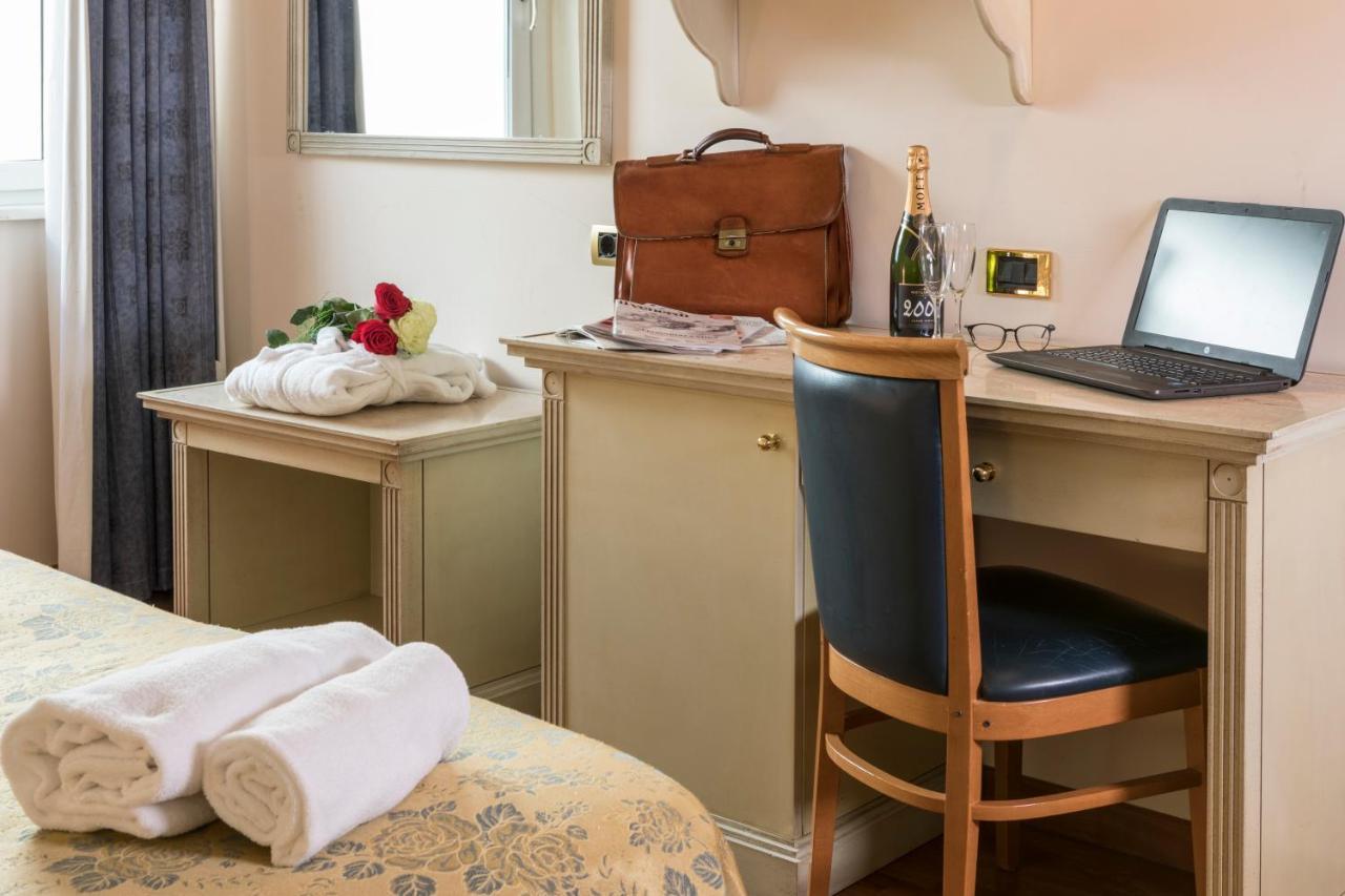 Hotel Villa Medici Rocca San Giovanni Esterno foto