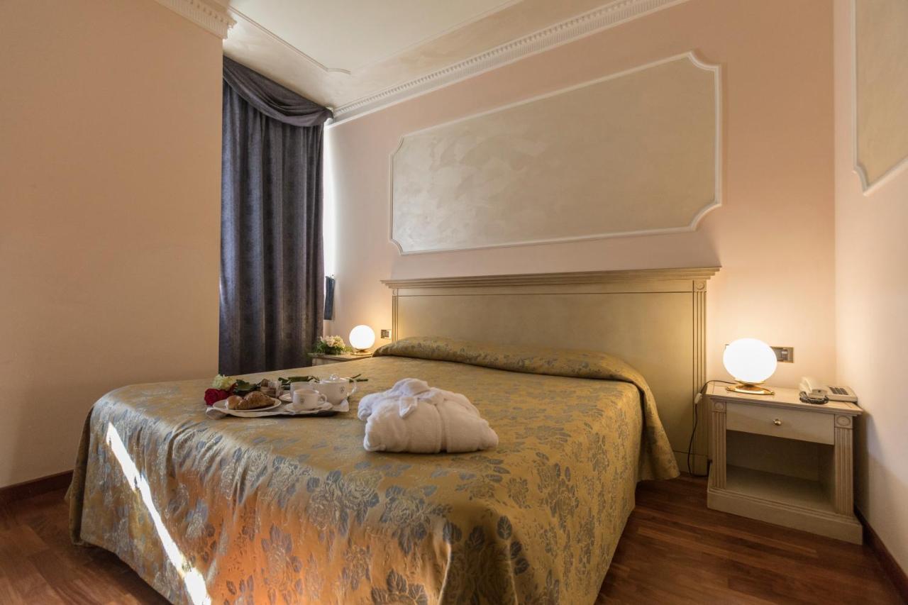Hotel Villa Medici Rocca San Giovanni Esterno foto