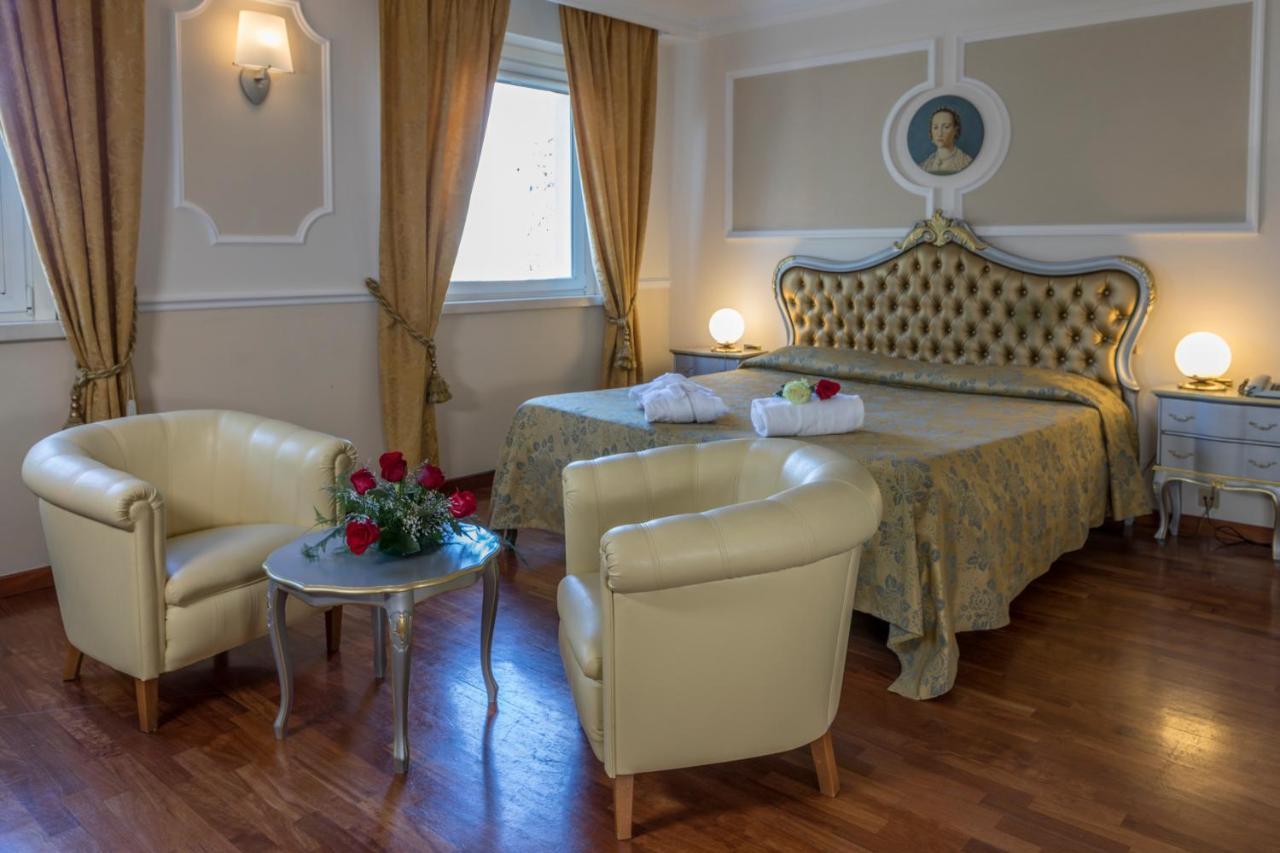 Hotel Villa Medici Rocca San Giovanni Esterno foto